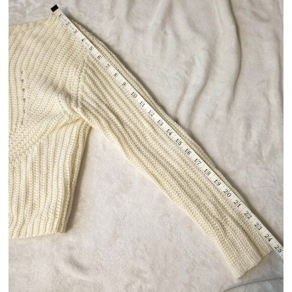 Say What Ivory Cable Knit Cropped Sweater Small Super Cute - Picture 5 of 13